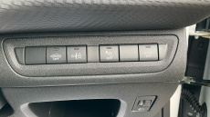 Peugeot 2008 1.2 PureTech 110 Signature 5dr Petrol Estate